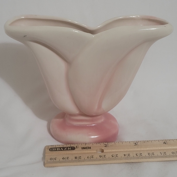Vintage Mid Century Modern Pink Ceramic Tulip Vase Planter - Picture 11 of 12